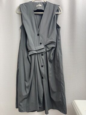 Sleeveless Gray Button-Front Women's Dress